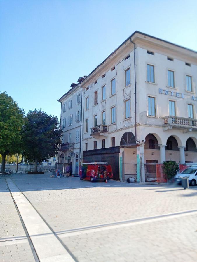 דירות לואינו Palazzo Clerici מראה חיצוני תמונה